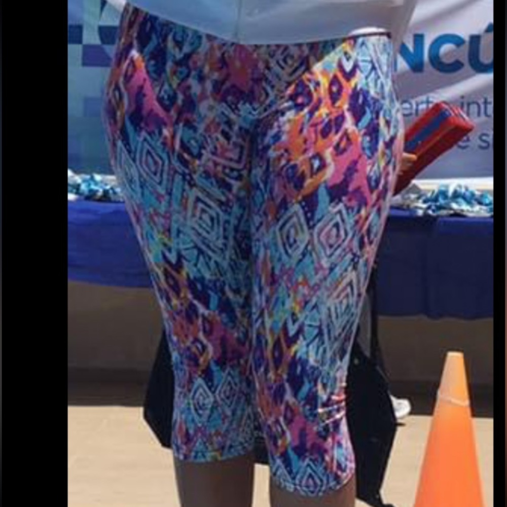 MULTICOLOR Activewear Capri Leggings